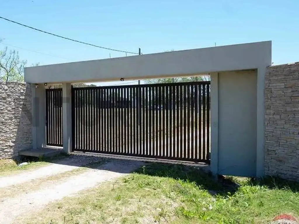 90 Esquina 157 , Piso 0