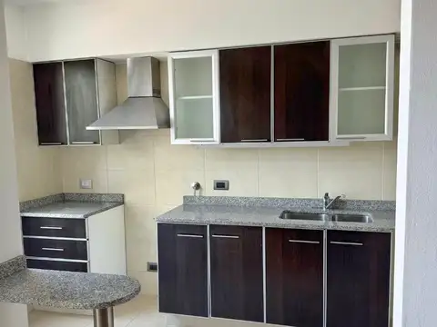 Departamento en Alquiler en Lomas de Zamora, $ 550.000