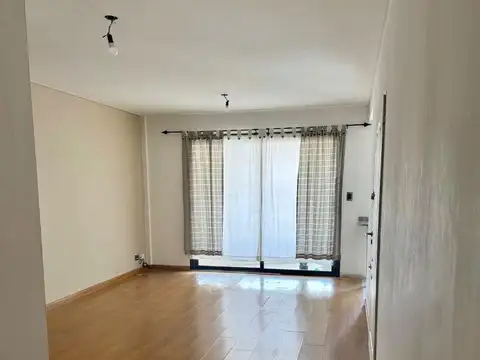 Manuel Castro 71 , Piso 1