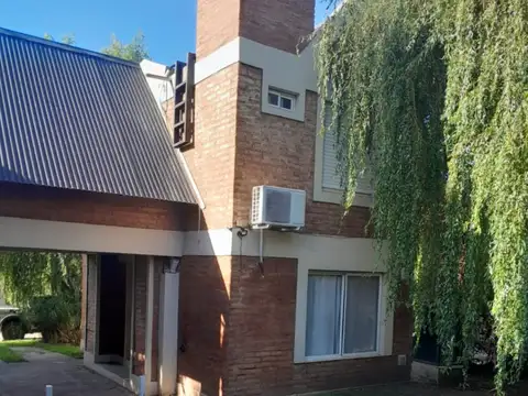 DOS CABANAS  EN   VENTA SIERRA DE LA VENTANA  CON PILETA  EN BARRIO SAN BERNARDO CON TODOS LOS SERVICIO