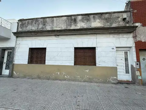 Lote en Excelente zona INCIDENCIA 210 en MATADEROS