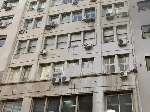 AV. CORRIENTES Y SAN MARTIN oficina en venta