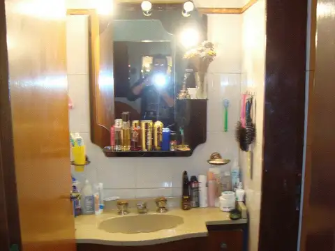 CIUDADELA. ITALIA 4400. CASA 4 AMBIENTES PARQUE PISCINA QUINCHO 3 COCHERAS