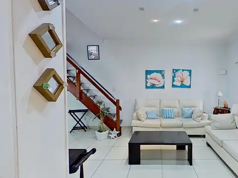 Casa 4 amb con terraza lote propio en Caba 