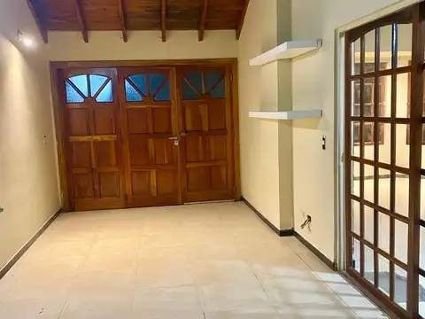 Casa en Venta con 1 cochera