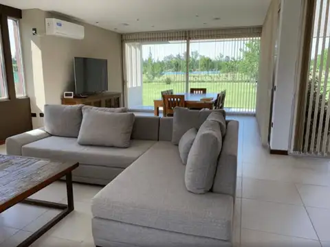 Casa en Venta en Altamirano, USD 287.000