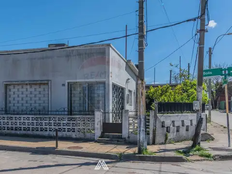 Casa 4 ambientes con 1 baño