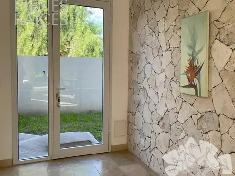 Casa en Venta en El Canton, USD 258.000