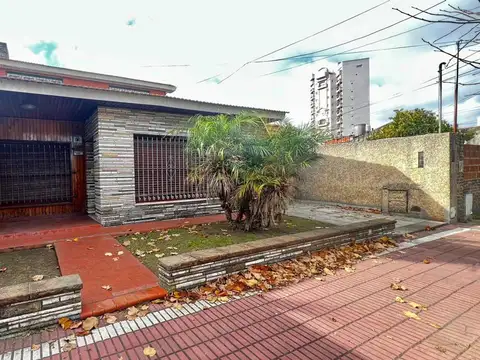 Casa en Venta en Valentin Alsina, USD 180.000