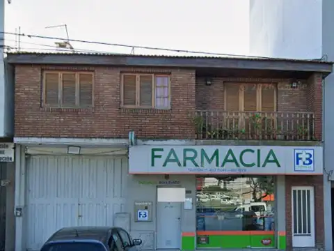 Avda. 31 y67 Casa en 1er piso