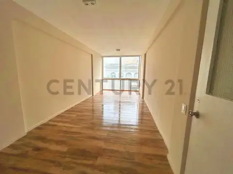 48 e/ 7 y 8 , Piso 5