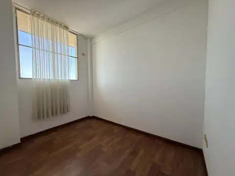 Oficina en Alquiler en Villa Ballester, $ 320.000