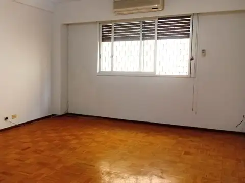 Bacacay 1800, Piso 1