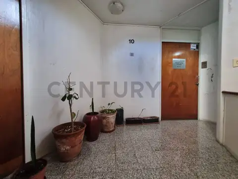 VENTA OFICINA EN MICROCENTRO – PISO 10 – LUMINOSA, FUNCIONAL Y CON EXCELENTE UBICACIÓN