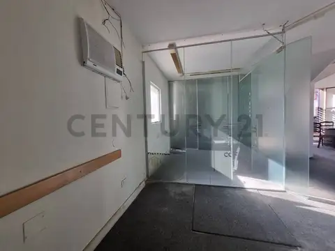 VENTA OFICINA EN MICROCENTRO – PISO 10 – LUMINOSA, FUNCIONAL Y CON EXCELENTE UBICACIÓN