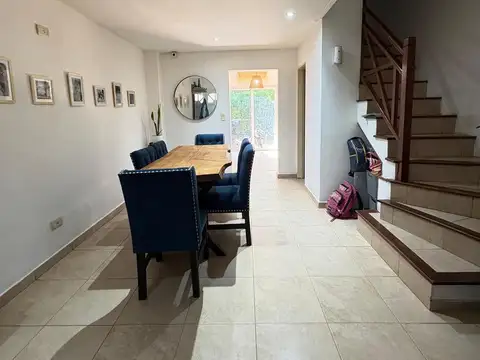 Depto Tipo Casa 4 ambientes con 1 baño