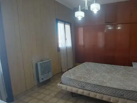 22 1100, Piso 1