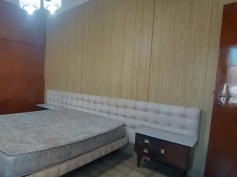 22 1100, Piso 1