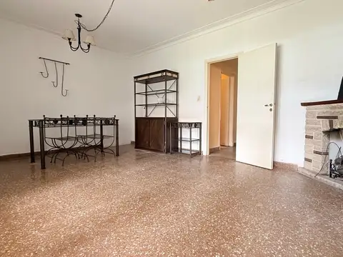 Depto Tipo Casa 4 ambientes con 2 baños