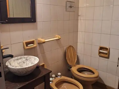 Oficina 2 ambientes con 1 baño
