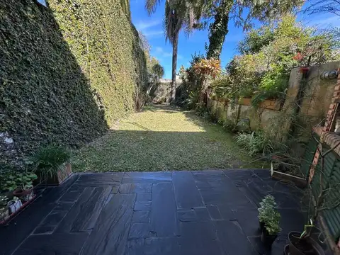 AMPLIO DUPLEX 5 AMBIENTES JARDIN COCHERA FLORIDA 