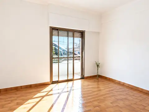 VENTA 2 AMB+TERRAZA|FRENTE A EST. LANÚS-A.CRÉDITO