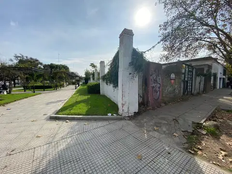 Lotes en venta, Spadaccini entre Alberdi y Bernardo de Irigoyen, a una cuadra de Av. Tapia de Cruz,