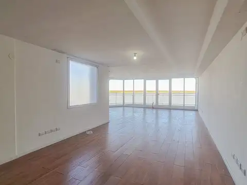 Oficina en Alquiler en Puerto Norte, $ 2.500.000