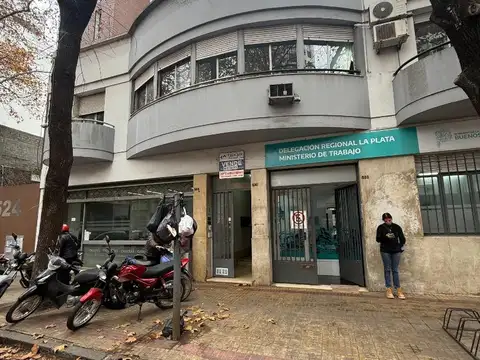  OPORTUNIDAD Reestrenar 56 e ( 5 y 6) 1er piso x escaleras
