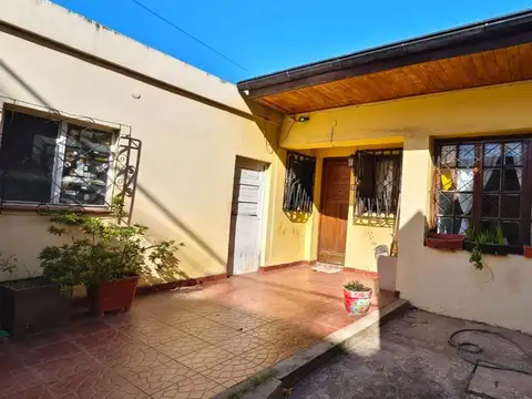 VENTA CASA 4 AMBIENTES  GARAGE VILLA CELINA