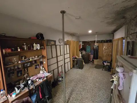 Casa 4 ambientes con 1 baño