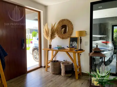 Casa 6 ambientes con 3 baños